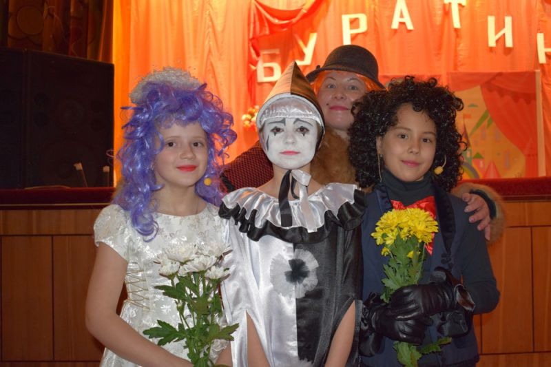 4 декабря 2021 года в ДК Головачево прошел Музыкальный спектакль «Буратино», в рамках Праздничной концертной программы «Сказка для мамы»